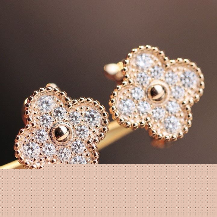 Ba*len*cia*ga earrings
